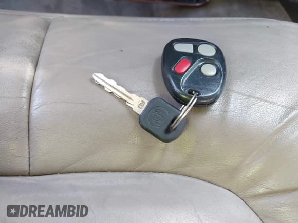 ✅ 2002 Buick Park Avenue • VIN: 1G4CW54K324194969 • Lot: 41712841. Wystawiony na IAAI z przebiegiem Nie podano. Bezpłatny archiwum sprzedaży aukcyjnych z USA i szczegółowy raport historii pojazdu na DreamBid. Zdjęcie 11.