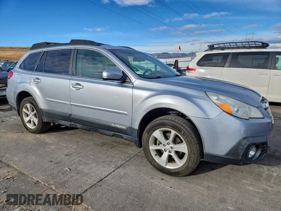 ✅ 2013 Subaru Outback Premium • VIN: 4S4BRCCC6D3206722 • Lot: 94812435. Listed on Copart with 138,434 mi. Free auction sales archive from the USA and detailed vehicle history report at DreamBid. Image 4.