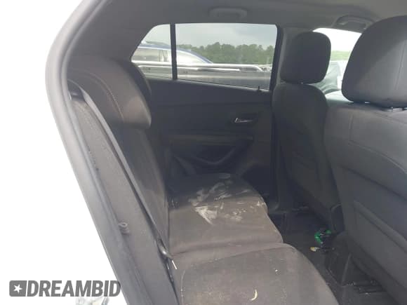 ✅ 2022 Chevrolet Trax LS • VIN: KL7CJKSM6NB526017 • Lot: 42267795. Listed on IAAI with 56,408 mi. Free auction sales archive from the USA and detailed vehicle history report at DreamBid. Image 8.