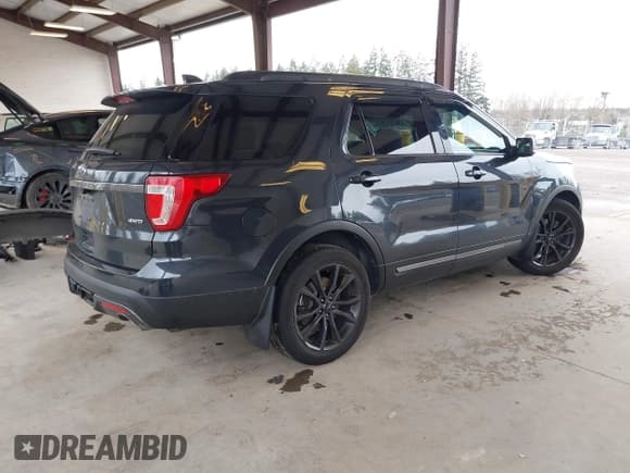 ✅ 2017 Ford Explorer XLT • VIN: 1FM5K8D85HGD91711 • Lot: 41848391. Wystawiony na IAAI z przebiegiem 106 577 mil. Bezpłatny archiwum sprzedaży aukcyjnych z USA i szczegółowy raport historii pojazdu na DreamBid. Zdjęcie 4.
