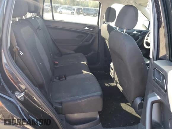 ✅ 2018 Volkswagen Tiguan S • VIN: 3VV0B7AX7JM083098 • Лот: 73700514. Опубликован ранее на Copart с пробегом 129 222 миль. Бесплатный доступ к архиву аукционных продаж из США и подробный отчёт об истории автомобиля на DreamBid. Изображение 11.