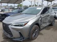 ✅ 2022 Lexus NX 350 Premium • VIN: 2T2GGCEZ9NC008870 • Lot: 42359185. Wystawiony na IAAI z przebiegiem 20 000 mil. Bezpłatny archiwum sprzedaży aukcyjnych z USA i szczegółowy raport historii pojazdu na DreamBid. Zdjęcie 17.