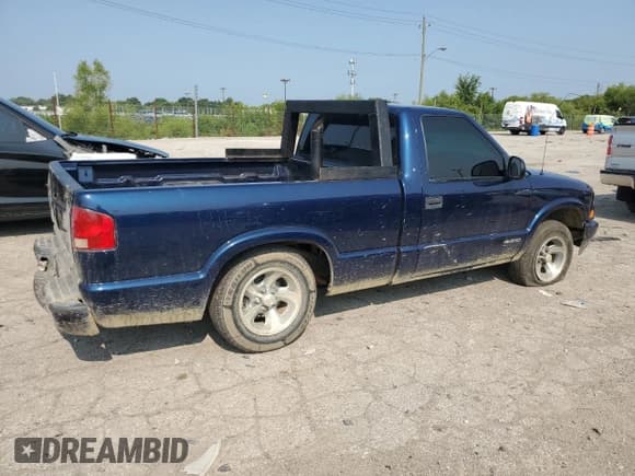 ✅ 2002 Chevrolet S-10 LS • VIN: 1GCCS145128102625 • Лот: 64792244. Опубликован ранее на Copart с пробегом 112 322 миль. Бесплатный доступ к архиву аукционных продаж из США и подробный отчёт об истории автомобиля на DreamBid. Изображение 3.