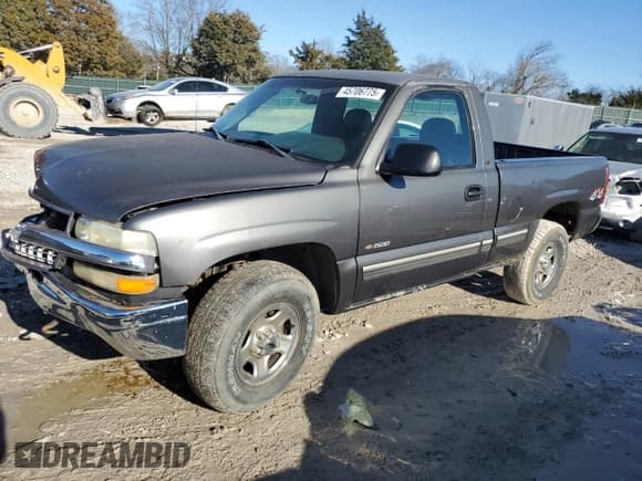 ✅ 2000 Chevrolet Silverado 1500 • VIN: 1GCEK14V6YZ211982 • Lot: 45706775. Listed on Copart with Not provided. Free auction sales archive from the USA and detailed vehicle history report at DreamBid. Image 1.