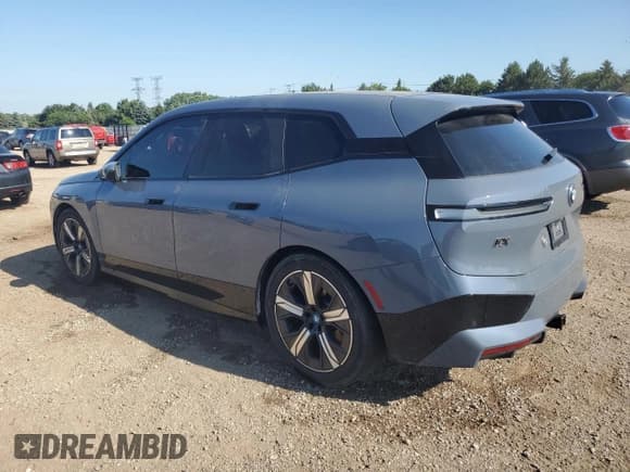 ✅ 2024 BMW iX M60 • VIN: WB533CF09RCN74133 • Lot: 62506495. Wystawiony na Copart z przebiegiem 22 869 mil. Bezpłatny archiwum sprzedaży aukcyjnych z USA i szczegółowy raport historii pojazdu na DreamBid. Zdjęcie 2.