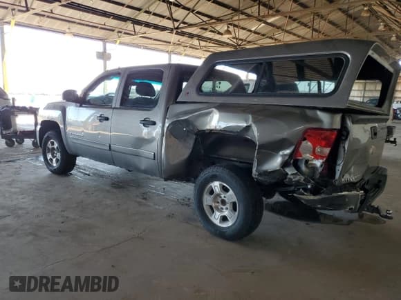 ✅ 2008 Chevrolet Silverado 1500 LTZ • VIN: 2GCEK13M781114775 • Lot: 84592565. Wystawiony na Copart z przebiegiem 193 424 mil. Bezpłatny archiwum sprzedaży aukcyjnych z USA i szczegółowy raport historii pojazdu na DreamBid. Zdjęcie 2.