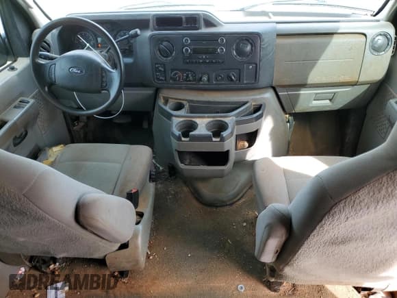 ✅ 2011 Ford Econoline Passenger XL • VIN: 1FBSS3BL8BDA00310 • Lot: 44334625. Listed on Copart with 271,964 mi. Free auction sales archive from the USA and detailed vehicle history report at DreamBid. Image 8.