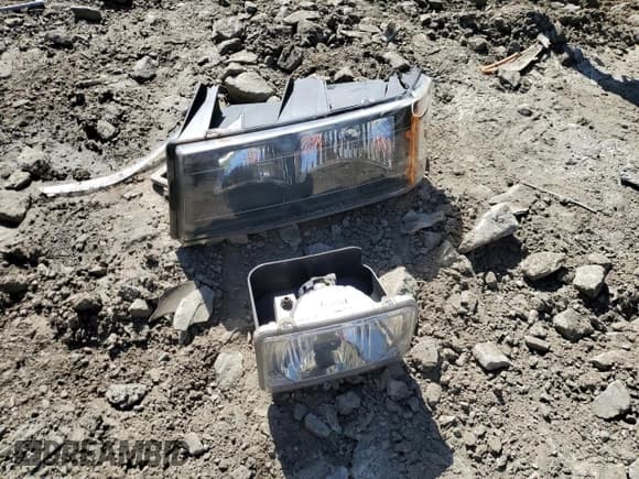 ✅ 2012 Chevrolet Colorado Work Truck • VIN: 1GCESBF90C8115107 • Lot: 74348884. Wystawiony na Copart z przebiegiem 100 906 mil. Bezpłatny archiwum sprzedaży aukcyjnych z USA i szczegółowy raport historii pojazdu na DreamBid. Zdjęcie 12.