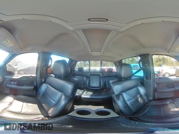 ✅ 2005 Ford F-150 XLT • VIN: 1FTPW12575KE64247 • Лот: 82616945. Опубликован ранее на Copart с пробегом Не указан. Бесплатный доступ к архиву аукционных продаж из США и подробный отчёт об истории автомобиля на DreamBid. Изображение 14.