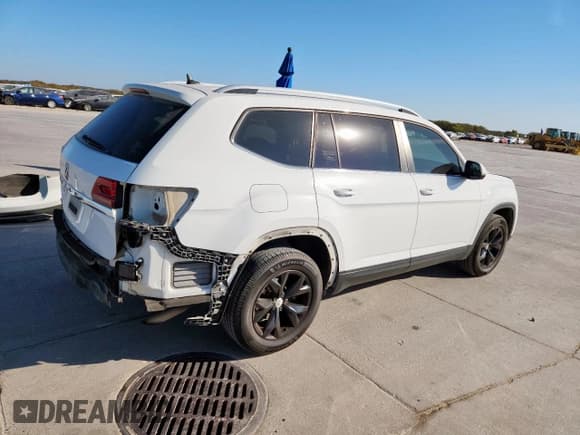 ✅ 2018 Volkswagen Atlas SE • VIN: 1V2CR2CA7JC523727 • Lot: 92726185. Wystawiony na Copart z przebiegiem 205 405 mil. Bezpłatny archiwum sprzedaży aukcyjnych z USA i szczegółowy raport historii pojazdu na DreamBid. Zdjęcie 3.