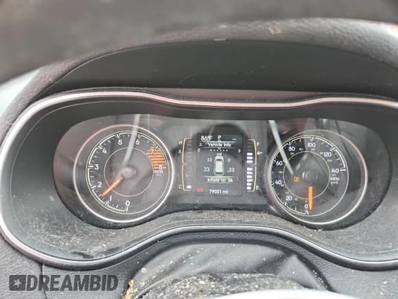 ✅ 2019 Jeep Cherokee Latitude • VIN: 1C4PJLCX0KD131785 • Лот: 67344605. Опубликован ранее на Copart с пробегом 79 051 миль. Бесплатный доступ к архиву аукционных продаж из США и подробный отчёт об истории автомобиля на DreamBid. Изображение 9.