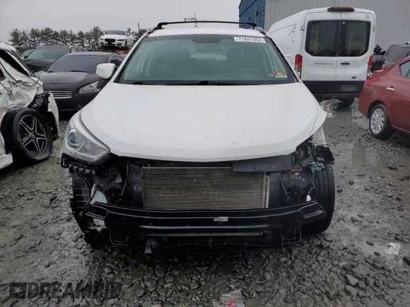 ✅ 2017 Hyundai Santa Fe 2.4L • VIN: 5NMZUDLB4HH008727 • Lot: 71841352. Wystawiony na Copart z przebiegiem 84 881 mil mil. Skorzystaj z bezpłatnego archiwum sprzedaży aukcyjnych z USA i zobacz szczegółowy raport historii pojazdu na DreamBid. Zdjęcie 5.