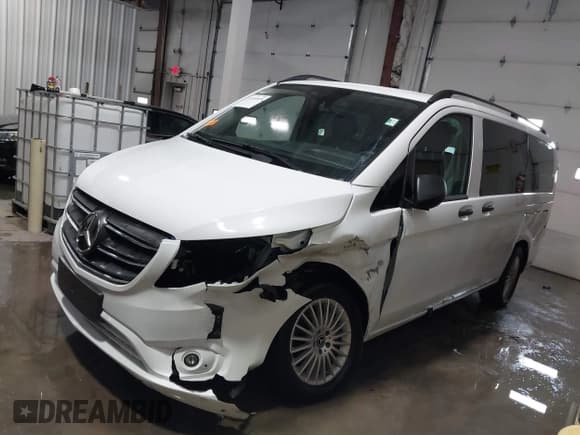 ✅ 2023 Mercedes-Benz Metris • VIN: W1WV0FEY8P4332203 • Лот: 41510870. Опубликован ранее на IAAI с пробегом 8 203 миль. Бесплатный доступ к архиву аукционных продаж из США и подробный отчёт об истории автомобиля на DreamBid. Изображение 15.