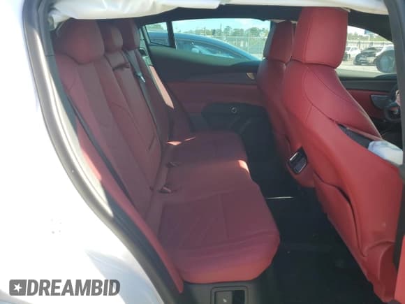 ✅ 2023 Maserati Grecale • VIN: ZN682CVT4P7434990 • Lot: 47244894. Wystawiony na Copart z przebiegiem 827 mil. Bezpłatny archiwum sprzedaży aukcyjnych z USA i szczegółowy raport historii pojazdu na DreamBid. Zdjęcie 10.