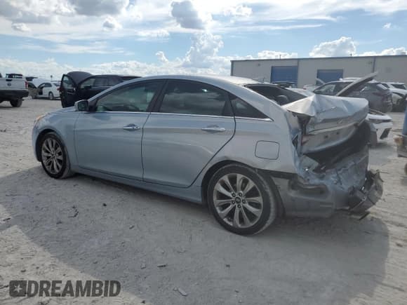 ✅ 2013 Hyundai Sonata SE • VIN: 5NPEC4ACXDH590889 • Lot: 69507154. Listed on Copart with 137,669 mi. Free auction sales archive from the USA and detailed vehicle history report at DreamBid. Image 2.