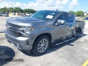 ✅ 2021 Chevrolet Silverado 1500 High Country • VIN: 3GCPWFED4MG144695 • Lot: 42880446. Wystawiony na IAAI z przebiegiem 14 271 mil. Bezpłatny archiwum sprzedaży aukcyjnych z USA i szczegółowy raport historii pojazdu na DreamBid. Zdjęcie 2.