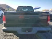 ✅ 2001 Dodge Dakota • VIN: 1B7GL22XX1S271472 • Lot: 81697004. Wystawiony na Copart z przebiegiem 135 553 mil. Bezpłatny archiwum sprzedaży aukcyjnych z USA i szczegółowy raport historii pojazdu na DreamBid. Zdjęcie 6.