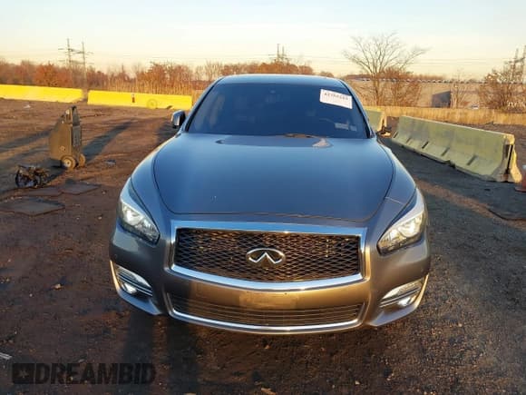 ✅ 2016 Infiniti Q70 • VIN: JN1BY1AR1GM270431 • Lot: 43755215. Wystawiony na IAAI z przebiegiem 88 433 mil. Bezpłatny archiwum sprzedaży aukcyjnych z USA i szczegółowy raport historii pojazdu na DreamBid. Zdjęcie 12.