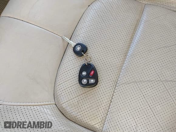 ✅ 2000 Cadillac DeVille • VIN: 1G6KF5491YU330931 • Lot: 43621786. Wystawiony na IAAI z przebiegiem 124 660 mil. Bezpłatny archiwum sprzedaży aukcyjnych z USA i szczegółowy raport historii pojazdu na DreamBid. Zdjęcie 11.