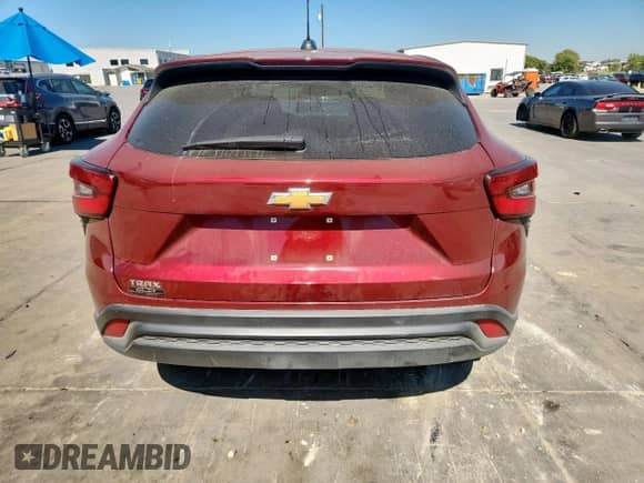 2024 Chevrolet Trax LS с VIN KL77LFE28RC181554, выставлен на аукционе Copart как лот 85891235 с пробегом 27 637 миль миль и Списание • Salvage title. История ставок и продаж доступна на DreamBid. Изображение 6.