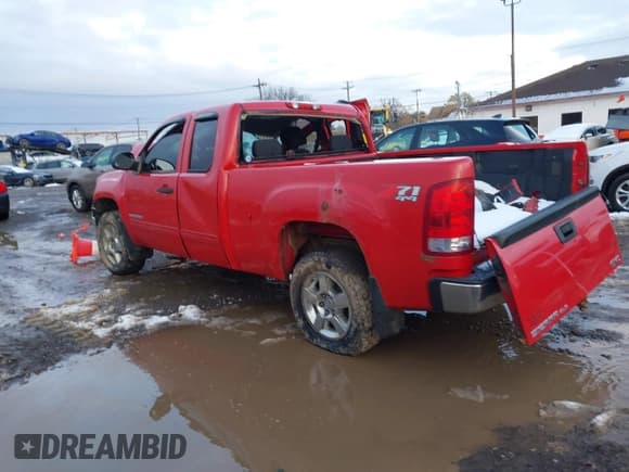 ✅ 2012 GMC Sierra 1500 SLE • VIN: 1GTR2VEA8CZ327861 • Lot: 43628710. Listed on IAAI with 110,801 mi. Free auction sales archive from the USA and detailed vehicle history report at DreamBid. Image 3.