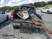 ✅ 2006 Chevrolet Silverado 2500HD LT3 • VIN: 1GCHK23206F101115 • Lot: 68626005. Wystawiony na Copart z przebiegiem Nie podano. Bezpłatny archiwum sprzedaży aukcyjnych z USA i szczegółowy raport historii pojazdu na DreamBid. Zdjęcie 6.