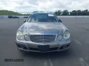 ✅ 2008 Mercedes-Benz E 320 • VIN: WDBUF22XX8B305932 • Lot: 43233709. Wystawiony na IAAI z przebiegiem 141 188 mil. Bezpłatny archiwum sprzedaży aukcyjnych z USA i szczegółowy raport historii pojazdu na DreamBid. Zdjęcie 12.