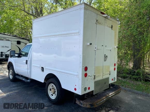 ✅ 2015 Ford F-250 XL • VIN: 1FDBF2B68FEA47594 • Лот: 70417015. Опубликован ранее на Copart с пробегом Не указан. Бесплатный доступ к архиву аукционных продаж из США и подробный отчёт об истории автомобиля на DreamBid. Изображение 3.