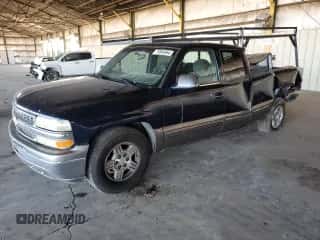 ✅ 1999 Chevrolet Silverado 1500 LS • VIN: 1GCEC19V0XZ107282 • Lot: 70884964. Wystawiony na Copart z przebiegiem 339 173 mil mil. Skorzystaj z bezpłatnego archiwum sprzedaży aukcyjnych z USA i zobacz szczegółowy raport historii pojazdu na DreamBid. Zdjęcie 1.