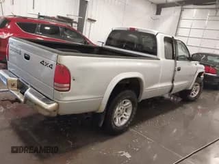 ✅ 2001 Dodge Dakota • VIN: 1B7GG22X21S138063 • Lot: 41998737. Wystawiony na IAAI z przebiegiem 210 178 mil. Bezpłatny archiwum sprzedaży aukcyjnych z USA i szczegółowy raport historii pojazdu na DreamBid. Zdjęcie 4.