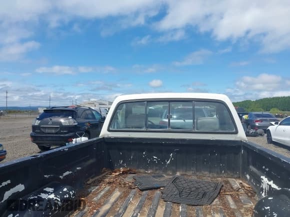 ✅ 1993 Toyota T100 • VIN: JT4VD20C1P0010434 • Lot: 42270410. Listed on IAAI with 263,632 mi. Free auction sales archive from the USA and detailed vehicle history report at DreamBid. Image 8.