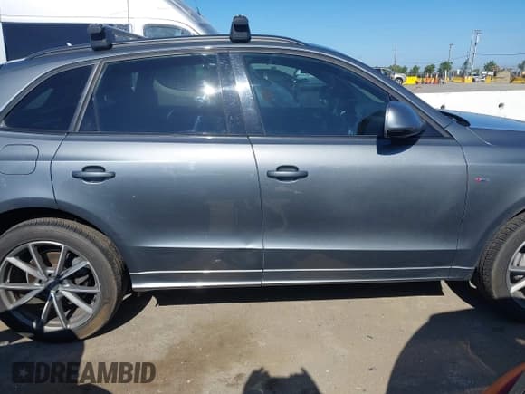 ✅ 2017 Audi Q5 Premium Plus • VIN: WA1D7AFP6HA076426 • Lot: 42327998. Listed on IAAI with 101,444 mi. Free auction sales archive from the USA and detailed vehicle history report at DreamBid. Image 13.