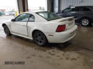 ✅ 1999 Ford Mustang • VIN: 1FAFP4048XF118956 • Lot: 43219945. Wystawiony na IAAI z przebiegiem 121 741 mil. Bezpłatny archiwum sprzedaży aukcyjnych z USA i szczegółowy raport historii pojazdu na DreamBid. Zdjęcie 3.