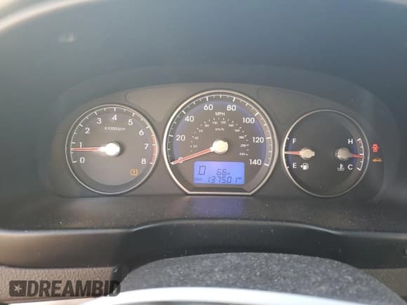 ✅ 2010 Hyundai Santa Fe GLS • VIN: 5NMSG3AB0AH371148 • Lot: 86057174. Listed on Copart with 137,501 mi. Free auction sales archive from the USA and detailed vehicle history report at DreamBid. Image 9.