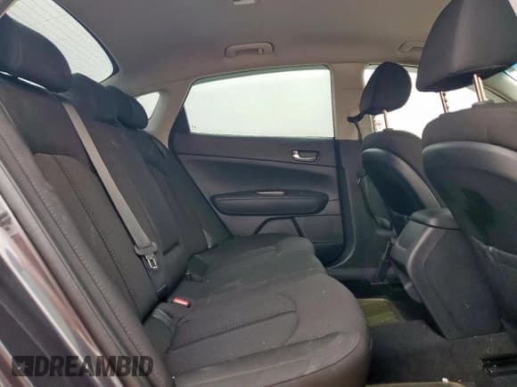 ✅ 2017 Kia Optima LX • VIN: 5XXGT4L33HG143456 • Lot: 93220175. Wystawiony na Copart z przebiegiem 196 066 mil. Bezpłatny archiwum sprzedaży aukcyjnych z USA i szczegółowy raport historii pojazdu na DreamBid. Zdjęcie 10.