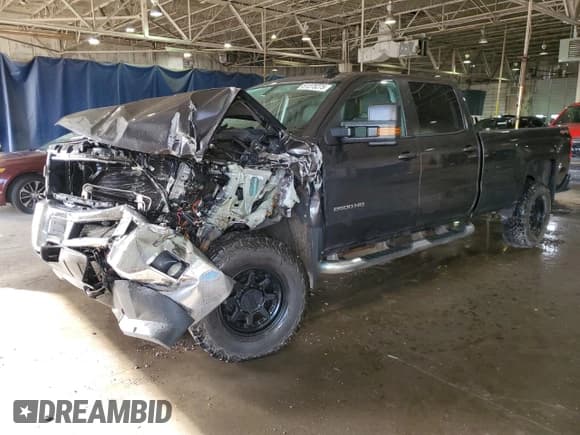 ✅ 2015 Chevrolet Silverado 2500HD LT • VIN: 1GC1KVE81FF527397 • Lot: 51275275. Listed on Copart with 203,323 mi. Free auction sales archive from the USA and detailed vehicle history report at DreamBid. Image 1.