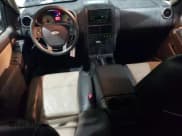 ✅ 2007 Ford Explorer Sport Trac Limited • VIN: 1FMEU53847UA16581 • Lot: 93349165. Wystawiony na Copart z przebiegiem 106 379 mil. Bezpłatny archiwum sprzedaży aukcyjnych z USA i szczegółowy raport historii pojazdu na DreamBid. Zdjęcie 8.