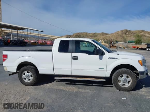 ✅ 2014 Ford F-150 XL • VIN: 1FTFX1CT4EFA32245 • Lot: 41653333. Wystawiony na IAAI z przebiegiem 179 197 mil. Bezpłatny archiwum sprzedaży aukcyjnych z USA i szczegółowy raport historii pojazdu na DreamBid. Zdjęcie 14.