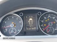 ✅ 2014 Volkswagen CC Sport • VIN: WVWAN7AN1EE501174 • Lot: 43802366. Wystawiony na IAAI z przebiegiem 105 204 mil. Bezpłatny archiwum sprzedaży aukcyjnych z USA i szczegółowy raport historii pojazdu na DreamBid. Zdjęcie 7.