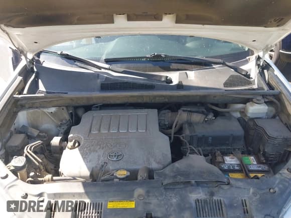 ✅ 2013 Toyota Highlander • VIN: 5TDZK3EH7DS127798 • Lot: 42372808. Listed on IAAI with 176,190 mi. Free auction sales archive from the USA and detailed vehicle history report at DreamBid. Image 10.