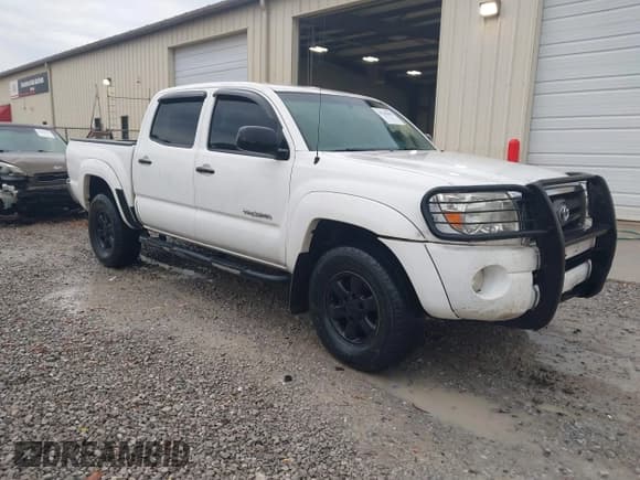 ✅ 2010 Toyota Tacoma PreRunner • VIN: 3TMJU4GNXAM098728 • Лот: 43745681. Опубликован ранее на IAAI с пробегом 236 050 миль. Бесплатный доступ к архиву аукционных продаж из США и подробный отчёт об истории автомобиля на DreamBid. Изображение 1.