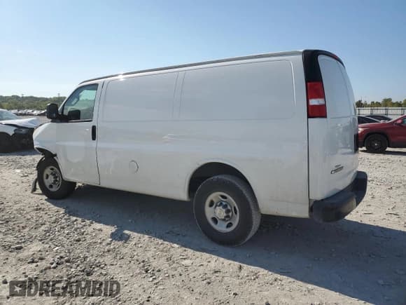 ✅ 2024 Chevrolet Express Cargo • VIN: 1GCWGAFP4R1239977 • Lot: 85538355. Wystawiony na Copart z przebiegiem Nie podano. Bezpłatny archiwum sprzedaży aukcyjnych z USA i szczegółowy raport historii pojazdu na DreamBid. Zdjęcie 2.