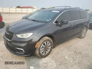 ✅ 2021 Chrysler Pacifica Touring L • VIN: 2C4RC1BG8MR527424 • Lot: 59133795. Wystawiony na Copart z przebiegiem 114 529 mil. Bezpłatny archiwum sprzedaży aukcyjnych z USA i szczegółowy raport historii pojazdu na DreamBid. Zdjęcie 1.