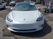 ✅ 2021 Tesla Model 3 Standard Range Plus • VIN: 5YJ3E1EA1MF000778 • Lot: 43229701. Wystawiony na IAAI z przebiegiem 84 054 mil. Bezpłatny archiwum sprzedaży aukcyjnych z USA i szczegółowy raport historii pojazdu na DreamBid. Zdjęcie 12.