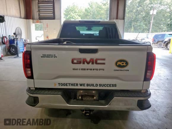 ✅ 2024 GMC Sierra 1500 Pro • VIN: 1GTUUAED9RZ117835 • Lot: 71036525. Listed on Copart with 31,482 mi. Free auction sales archive from the USA and detailed vehicle history report at DreamBid. Image 6.