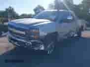 2018 Chevrolet Silverado 2500HD Work Truck z VIN 1GC2KUEGXJZ336462, wystawiony jako IAAI lot #43456042 z przebiegiem 162 564 mil mil oraz . Historia ofert i sprzedaży dostępna na DreamBid. Obrazek 2.