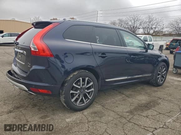 ✅ 2017 Volvo XC60 Dynamic • VIN: YV449MRR4H2203521 • Лот: 93938955. Опубликован ранее на Copart с пробегом 67 497 миль. Бесплатный доступ к архиву аукционных продаж из США и подробный отчёт об истории автомобиля на DreamBid. Изображение 3.