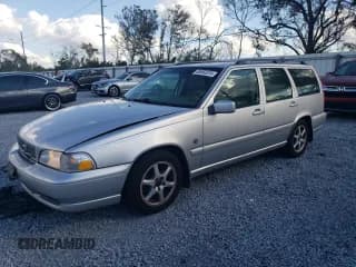 ✅ 2000 Volvo V70 • VIN: YV1LW56D5Y2674870 • Lot: 85553374. Listed on Copart with 167,876 mi. Free auction sales archive from the USA and detailed vehicle history report at DreamBid. Image 1.