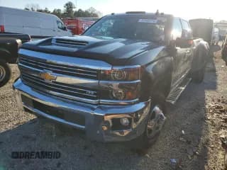 ✅ 2019 Chevrolet Silverado 3500HD LTZ • VIN: 1GC4KXCY0KF125795 • Lot: 87430714. Listed on Copart with 343,510 mi. Free auction sales archive from the USA and detailed vehicle history report at DreamBid. Image 1.