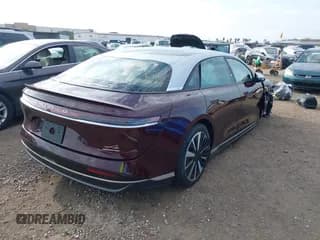 ✅ 2025 Lucid Air Grand Touring • VIN: 50EA1GBA1SA007211 • Lot: 43111348. Wystawiony na IAAI z przebiegiem Nie podano. Bezpłatny archiwum sprzedaży aukcyjnych z USA i szczegółowy raport historii pojazdu na DreamBid. Zdjęcie 4.